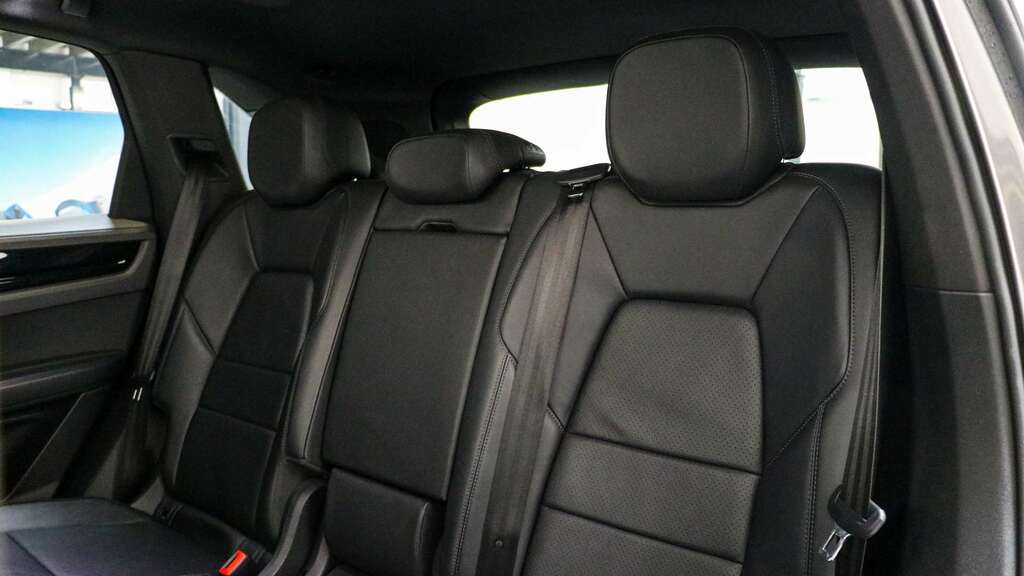 Porsche Cayenne V6 Auto Black #15