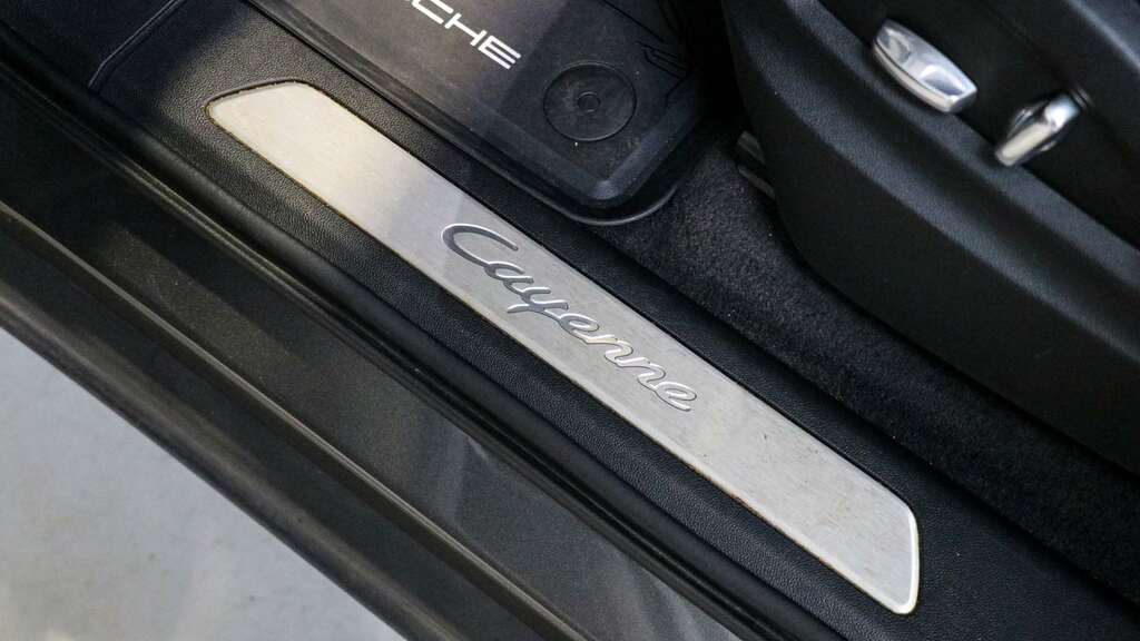 Porsche Cayenne V6 Auto Black #30