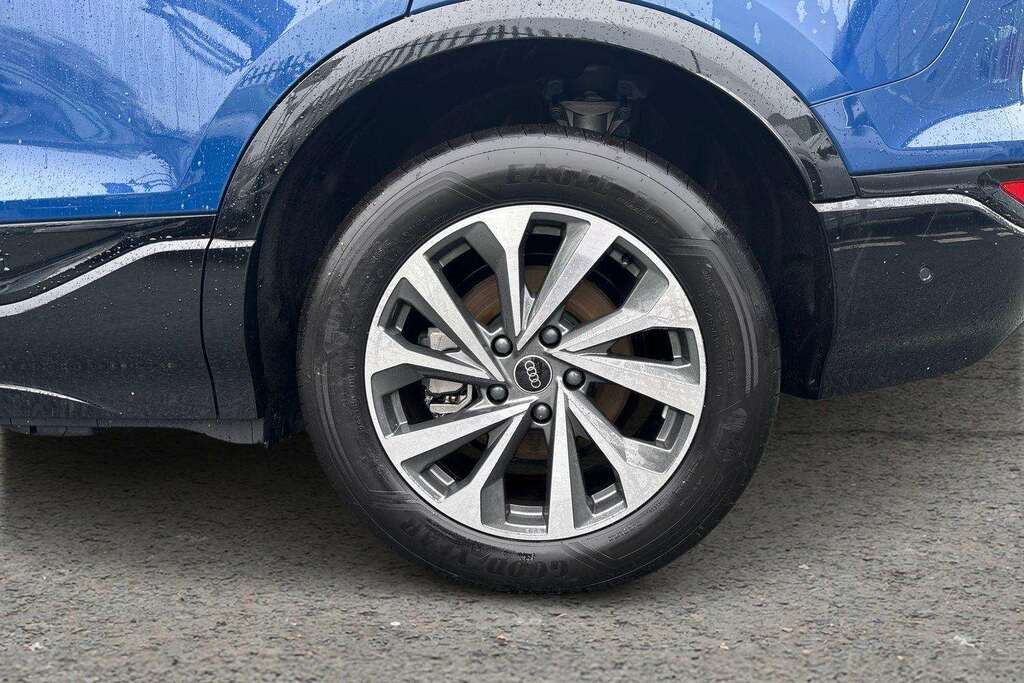 Audi Q6 E-Tron Sport Black #10
