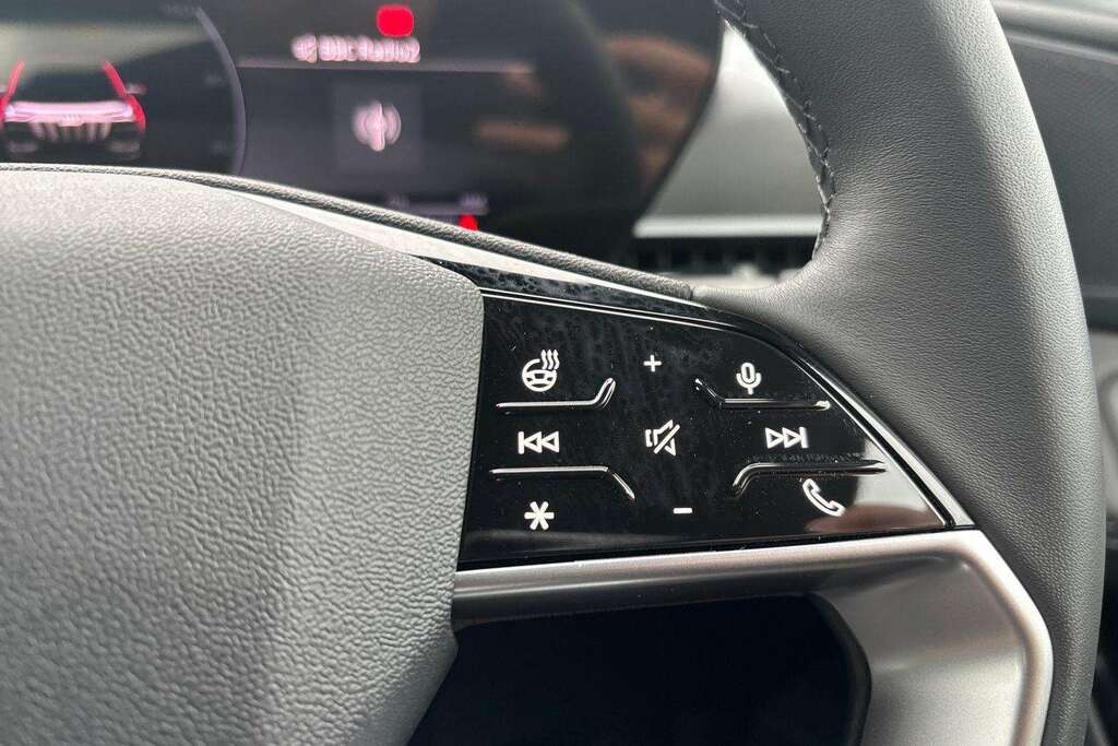 Audi Q6 E-Tron Sport Black #17