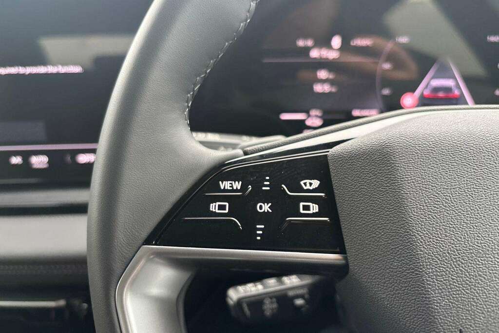 Audi Q6 E-Tron Sport Black #16
