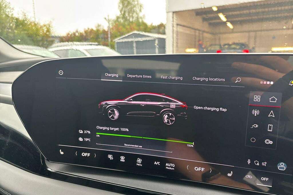 Audi Q6 E-Tron Sport Black #31