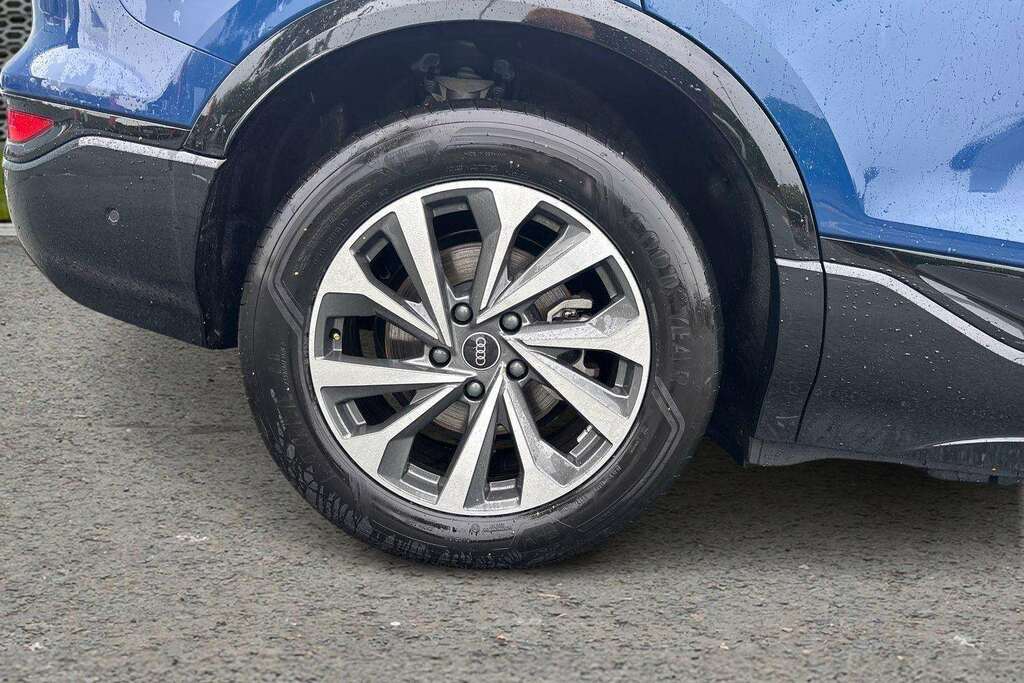 Audi Q6 E-Tron Sport Black #11