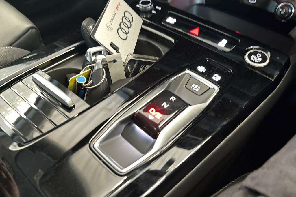 Audi Q6 E-Tron Sport Black #15