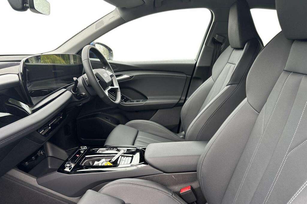Audi Q6 E-Tron Sport Black #21