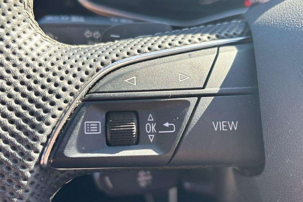 Audi Q7 Black Edition Black #16