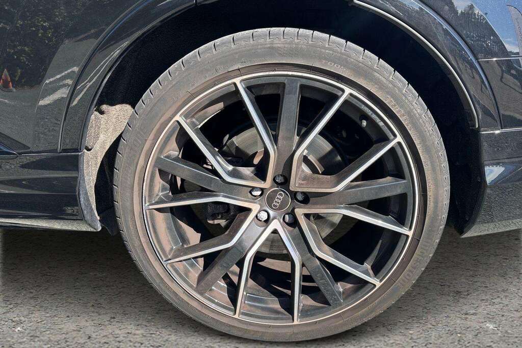 Audi Q7 Black Edition Black #10