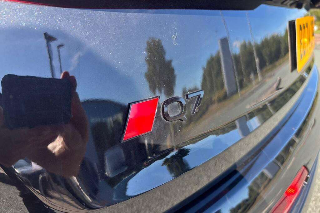 Audi Q7 Black Edition Black #12
