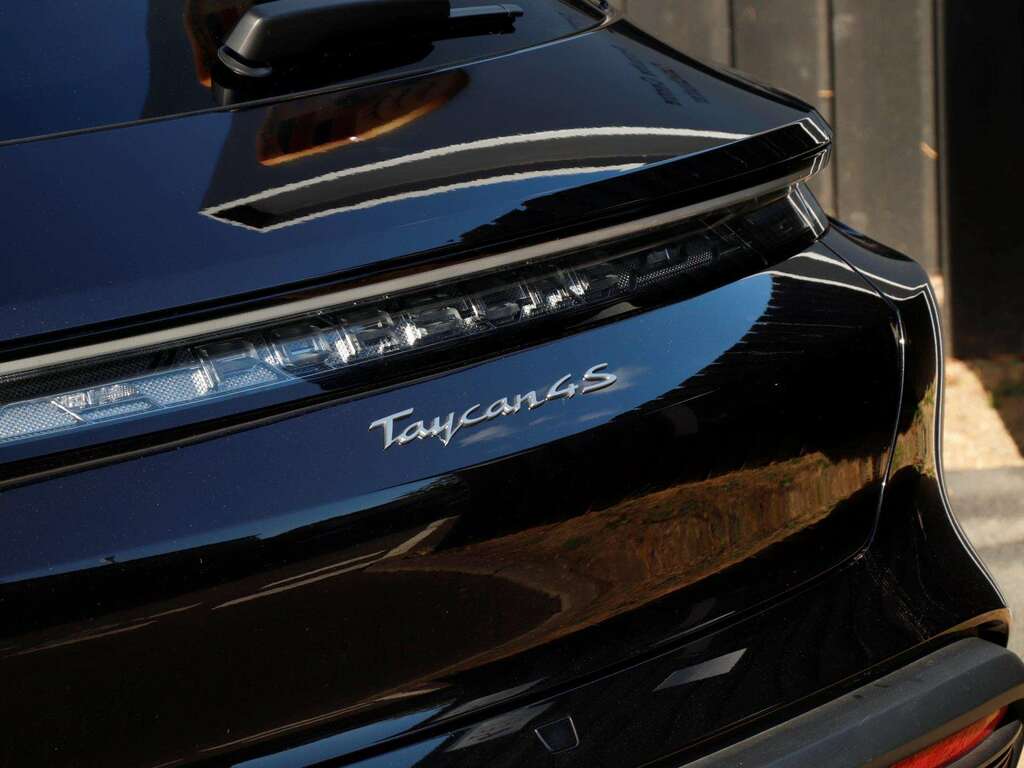 Porsche Taycan 4S Automatic #33
