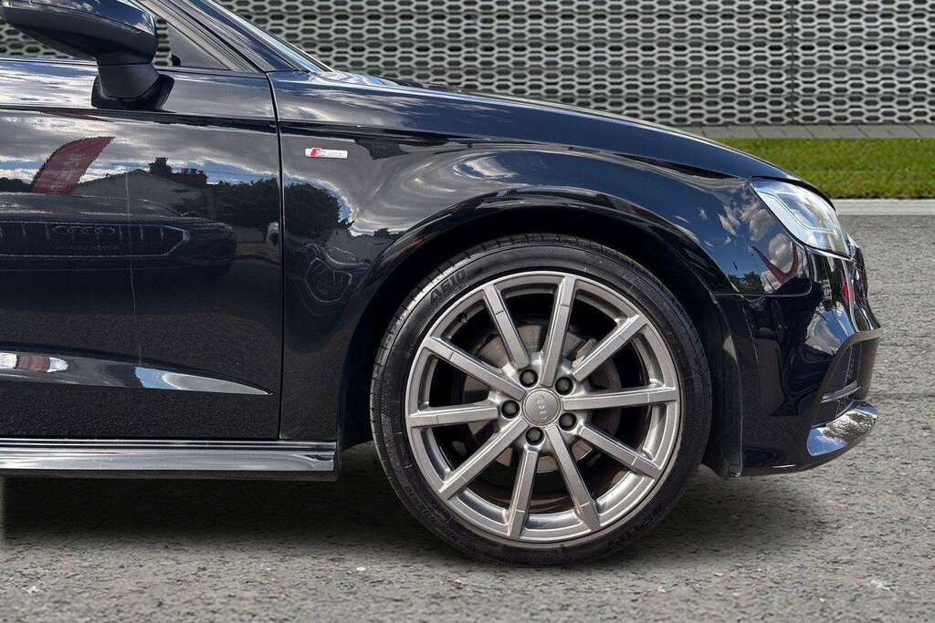 Audi A3 35 Tfsi Black Edition S Tronic Tech Pack 201 GD18SCX Black #5