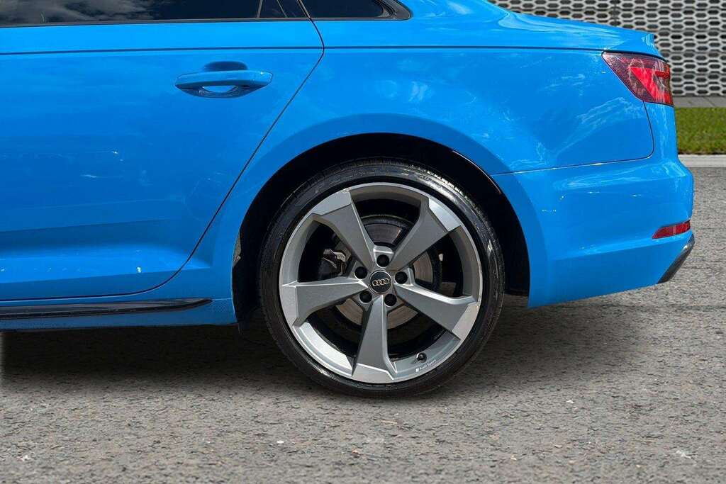 Audi A4 35 Tfsi Black Edition 2019 DH19OUV Blue #5