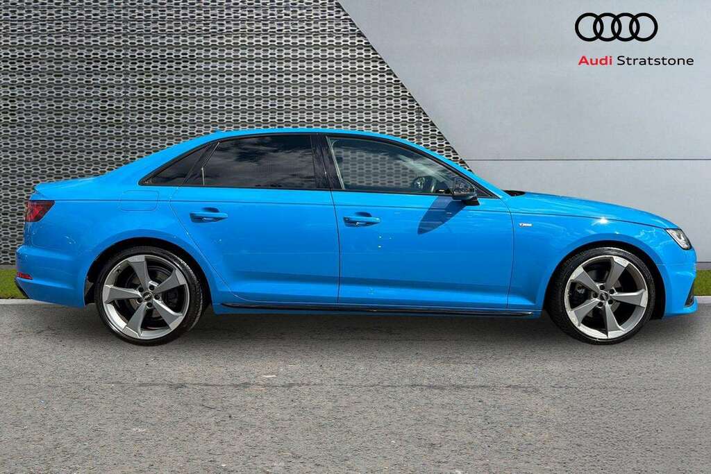 Audi A4 35 Tfsi Black Edition 2019 DH19OUV Blue #4