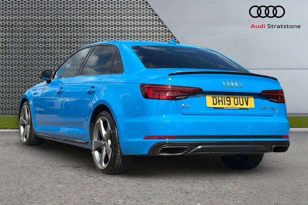 Audi A4 35 Tfsi Black Edition 2019 DH19OUV Blue #3