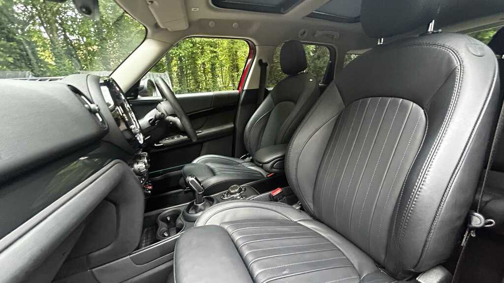 Mini Countryman 2.0 Cooper D Mycnav Pack 2018 Red