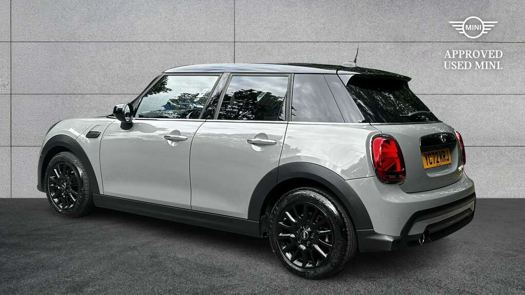 Mini Hatch 1.5 Cooper Classic Premium Plus 2022 YC72KRJ Grey #3