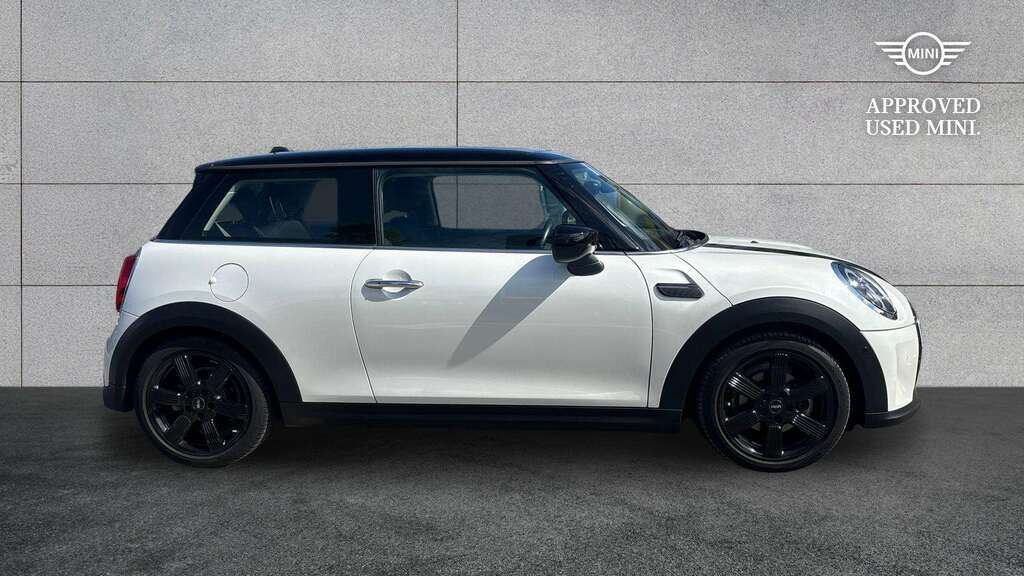 Mini Hatch 1.5 Cooper Classic 2023 GJ23OGA White #3