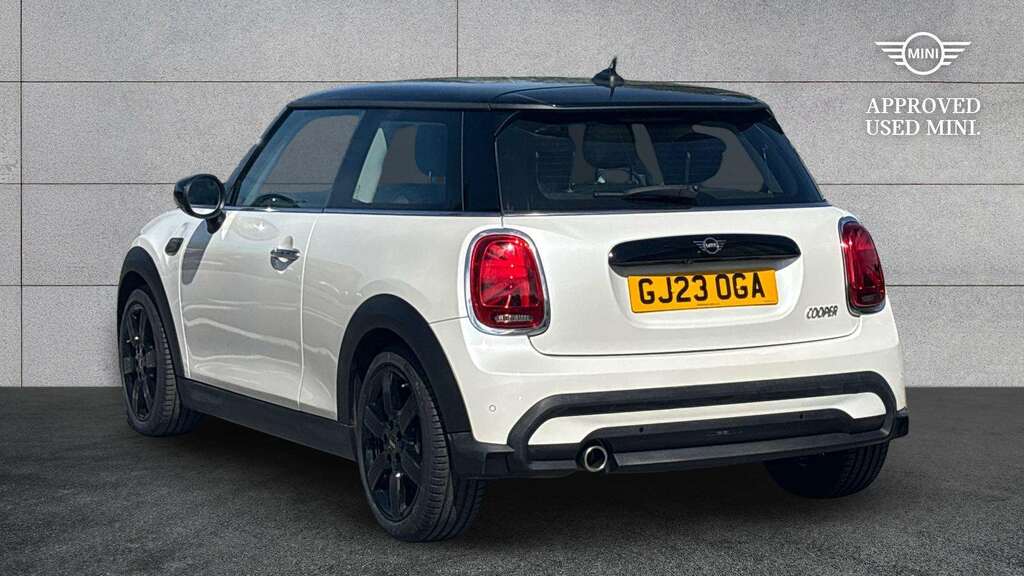 Mini Hatch 1.5 Cooper Classic 2023 GJ23OGA White #2