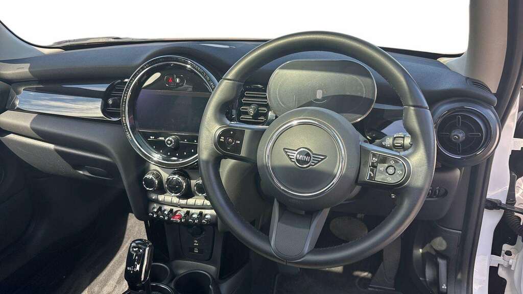Mini Hatch 1.5 Cooper Classic 2023 GJ23OGA White #6