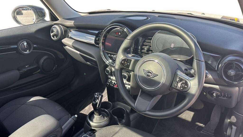 Mini Hatch 1.5 Cooper Classic 2023 GJ23OGA White #5