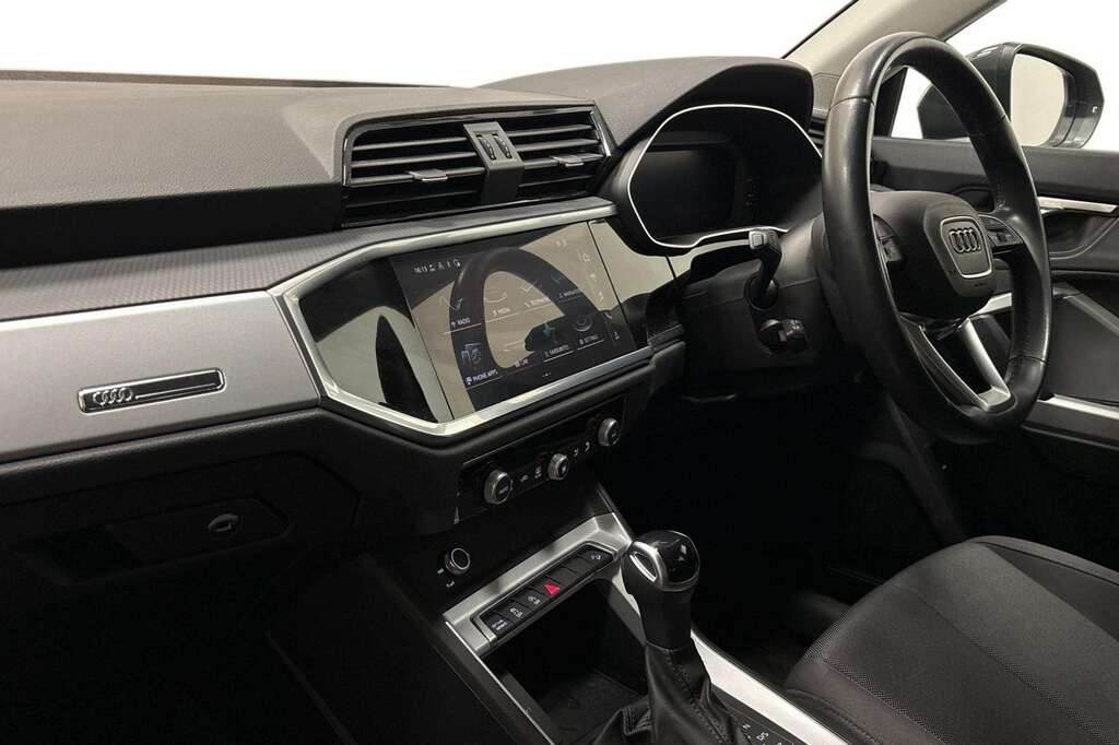 Audi Q3 35 Tfsi Technik S Tronic 2023 EN72JXZ Grey #2