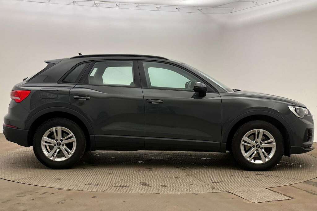 Audi Q3 35 Tfsi Technik S Tronic 2023 EN72JXZ Grey #4