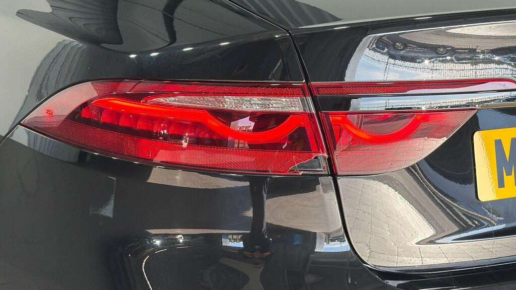 Jaguar XF D200 R-dynamic Se Green #19