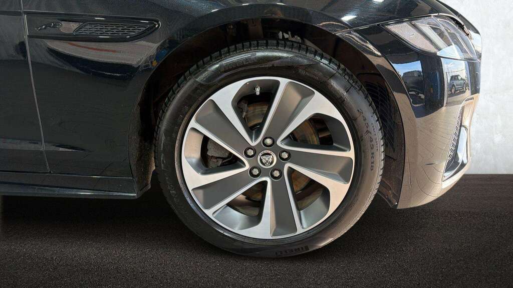Jaguar XF D200 R-dynamic Se Green #8