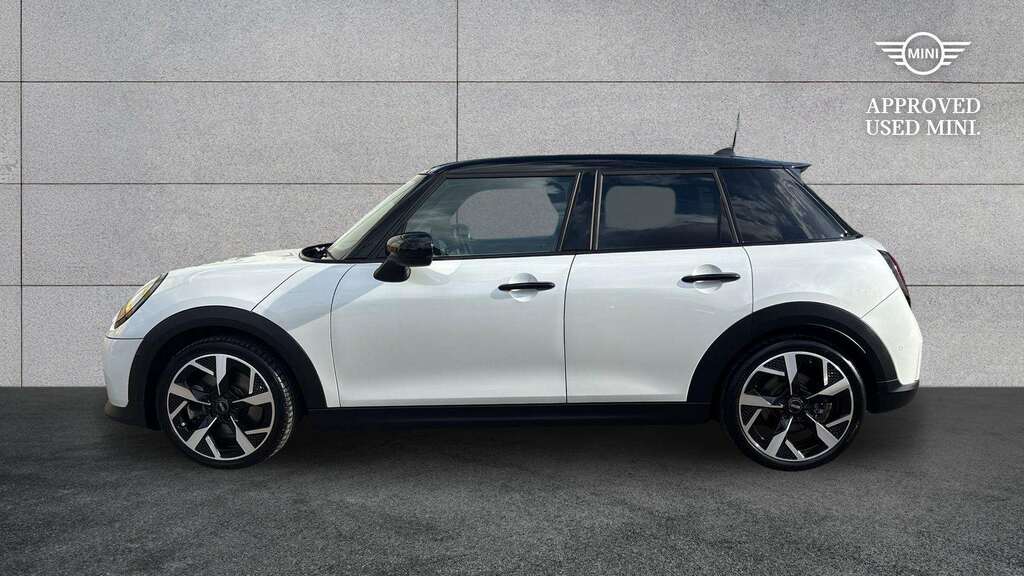 Mini Hatch 2.0 S Exclusive 2025 YH75HZS White #4