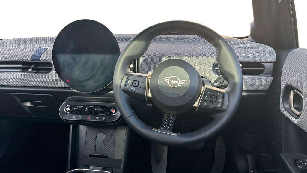 Mini Hatch 2.0 S Exclusive 2025 YH75HZS White #6