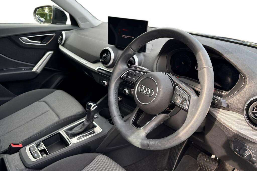 Audi Q2 35 Tfsi Sport S Tronic Tech Pack 2026 LM26UEW Black #6