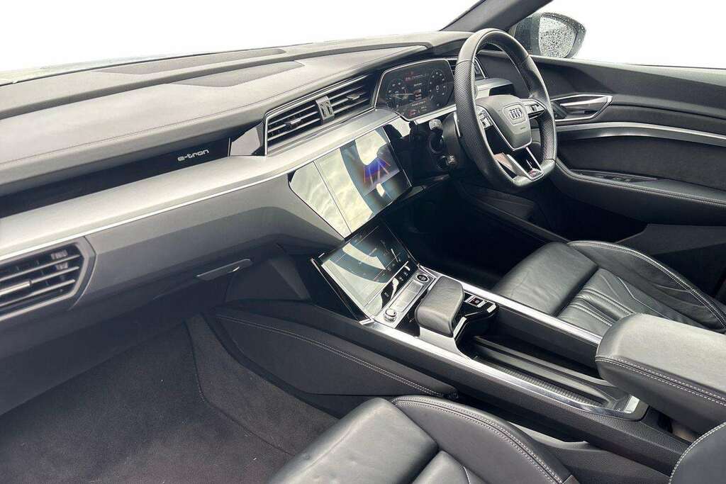 Audi E-tron 300Kw 55 Quattro 95Kwh Black Edition 2022 White #2