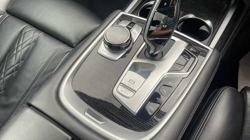 BMW 7 Series  Black #15