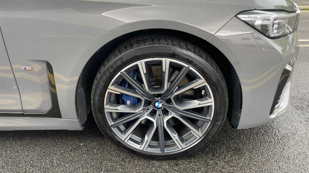 BMW 7 Series  Black #18