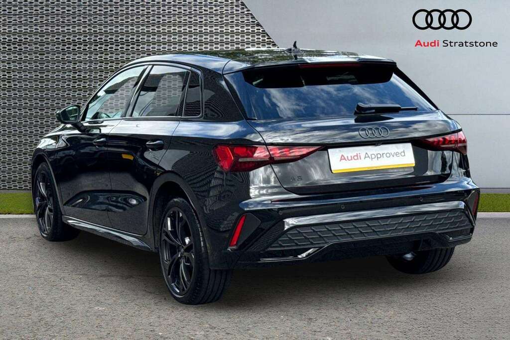 Audi A3 1.5 Tfsi E 204 Black Edition S Tronic 2026 BG26JVL Black #3