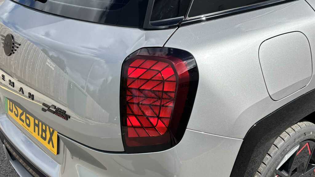 Mini Aceman 160Kw Se Sport 54Kwh Red #39