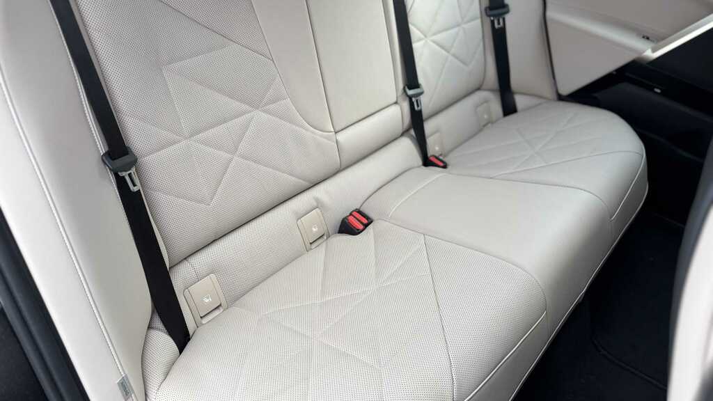 BMW iX M Sport Grey #25