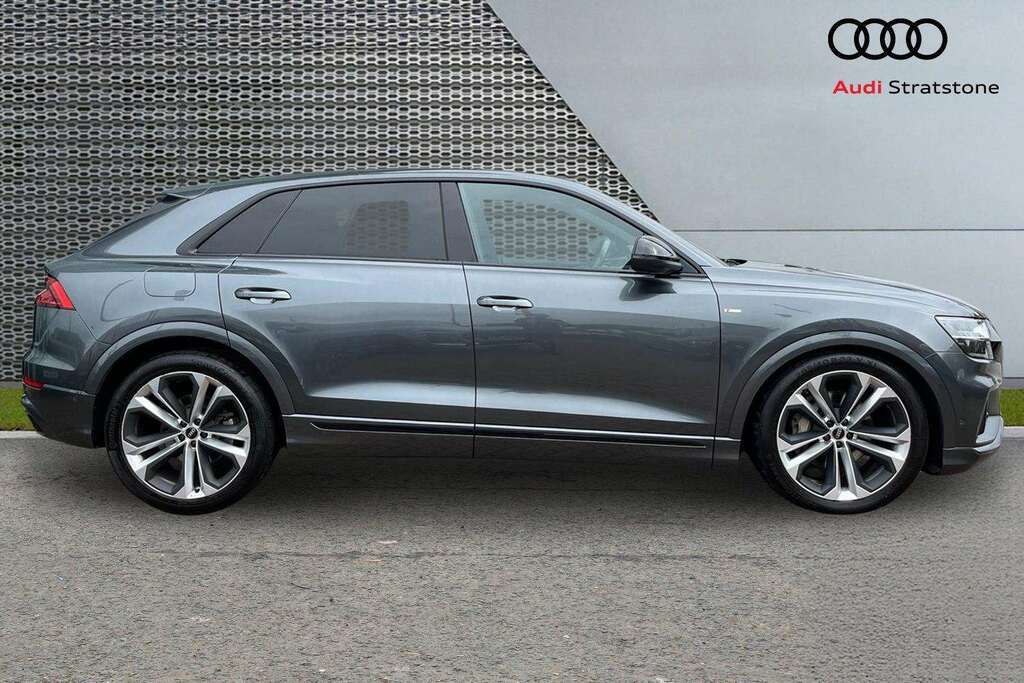 Audi Q8 55 Tfsi Quattro Black Edition Tiptronic 2024 Grey #4