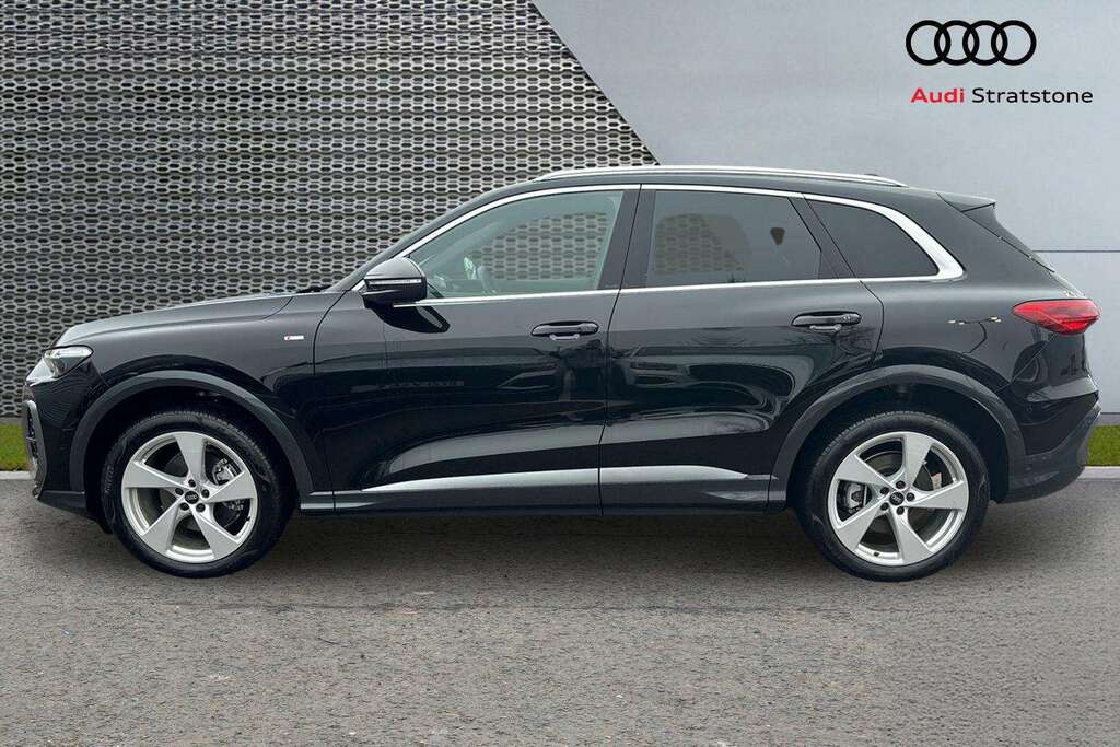 Audi Q5 Hybrid Black #8