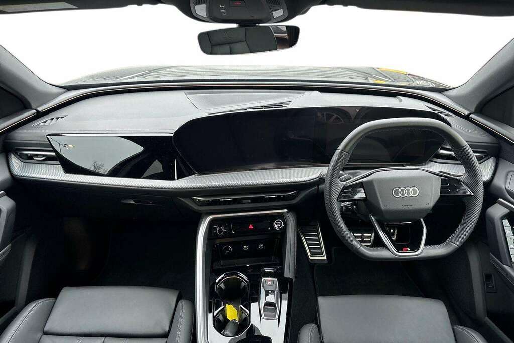 Audi Q5 Hybrid Black #19