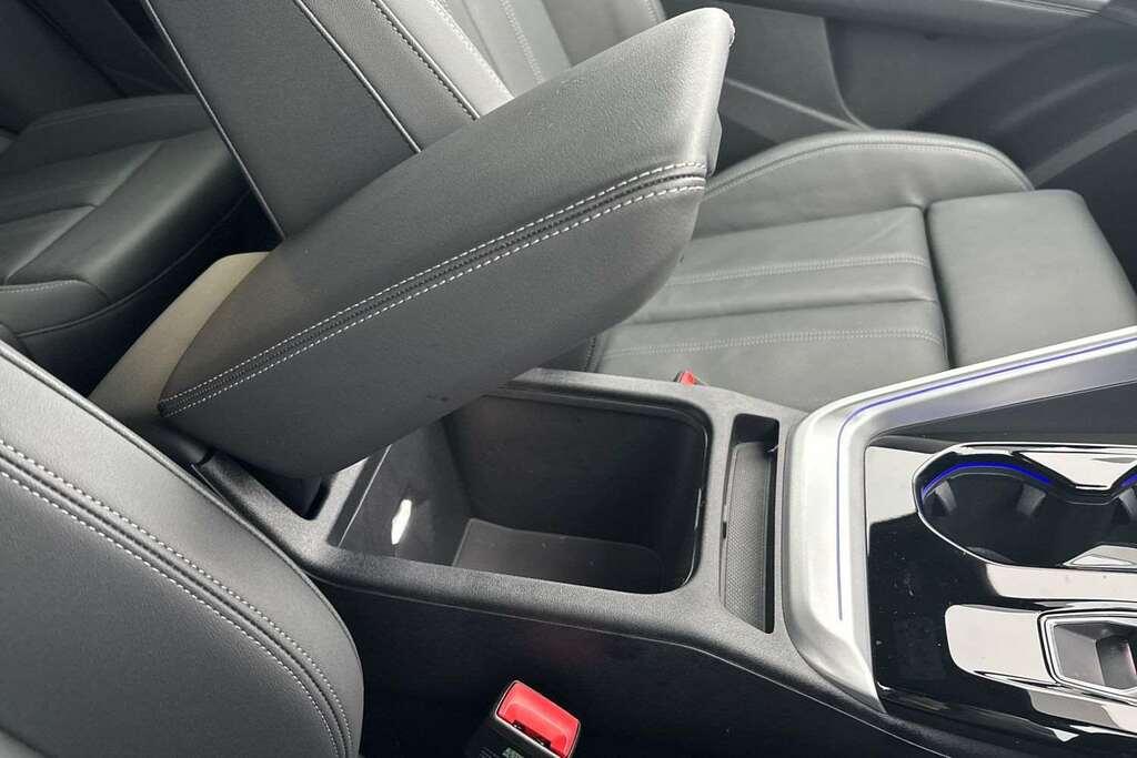 Audi Q5 Hybrid Black #31