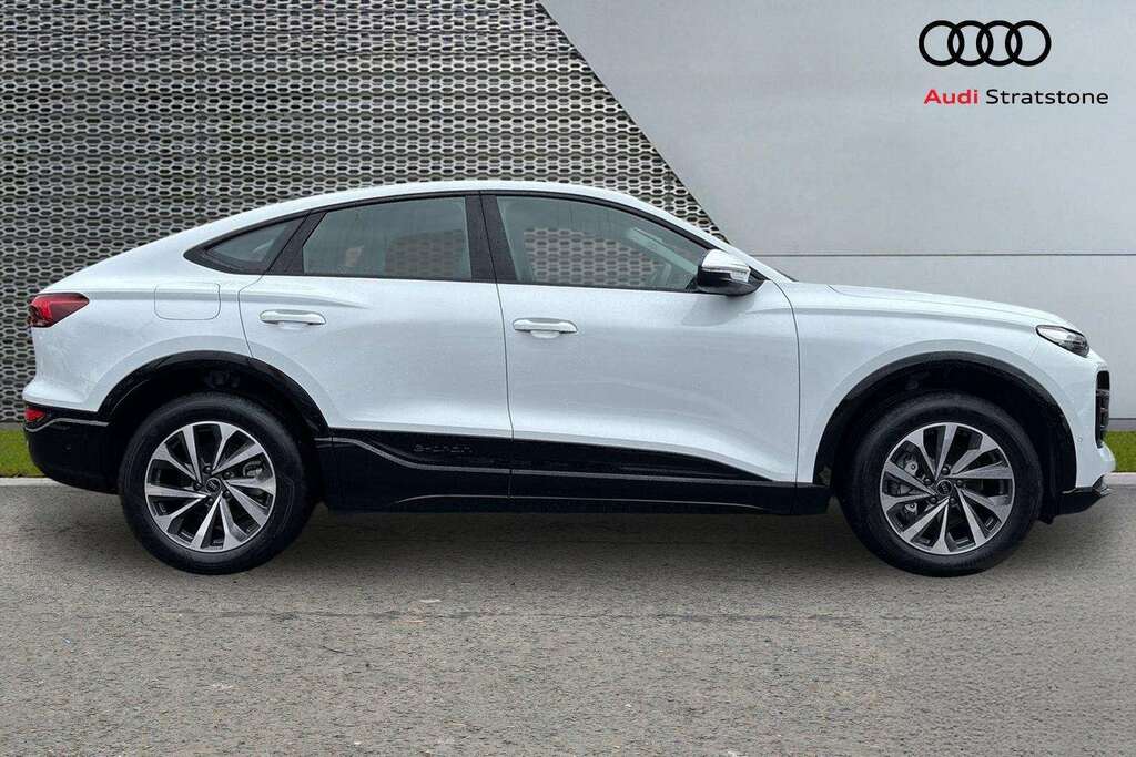 Audi Q6 E-Tron 225Kw Performance 100Kwh Sport 2026 White #4