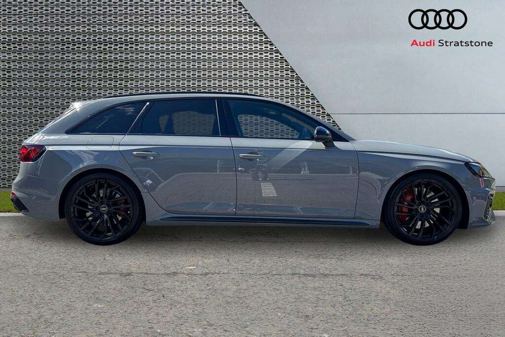 Audi RS4 Rs 4 Tfsi Quattro Carbon Black Tiptronic 2024 Grey #4