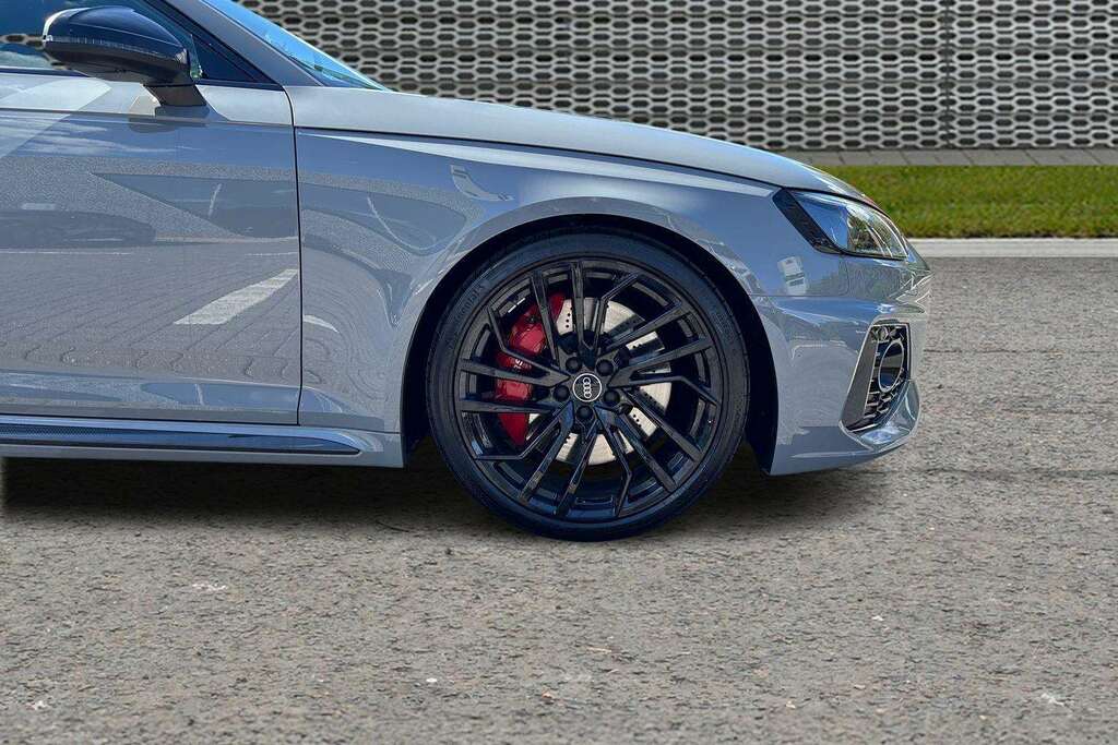 Audi RS4 Rs 4 Tfsi Quattro Carbon Black Tiptronic 2024 Grey #5