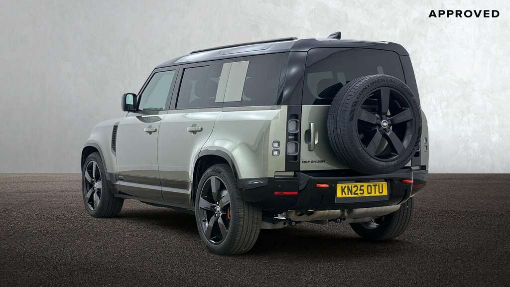 Land Rover Defender 110 3.0 D350 X 110 7 Seat 2025 Green #2