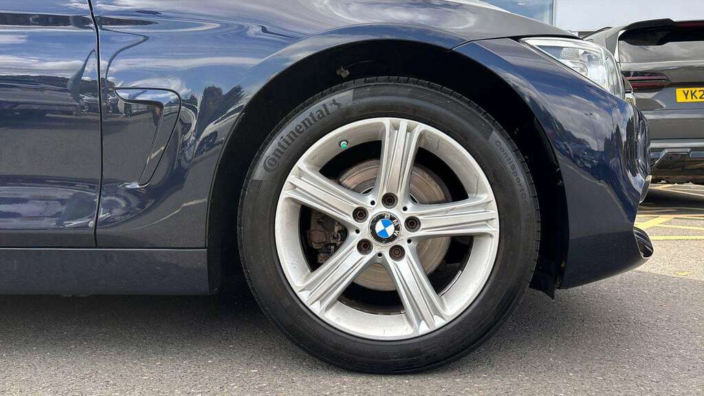 BMW 4 Series Hatchback Black #15