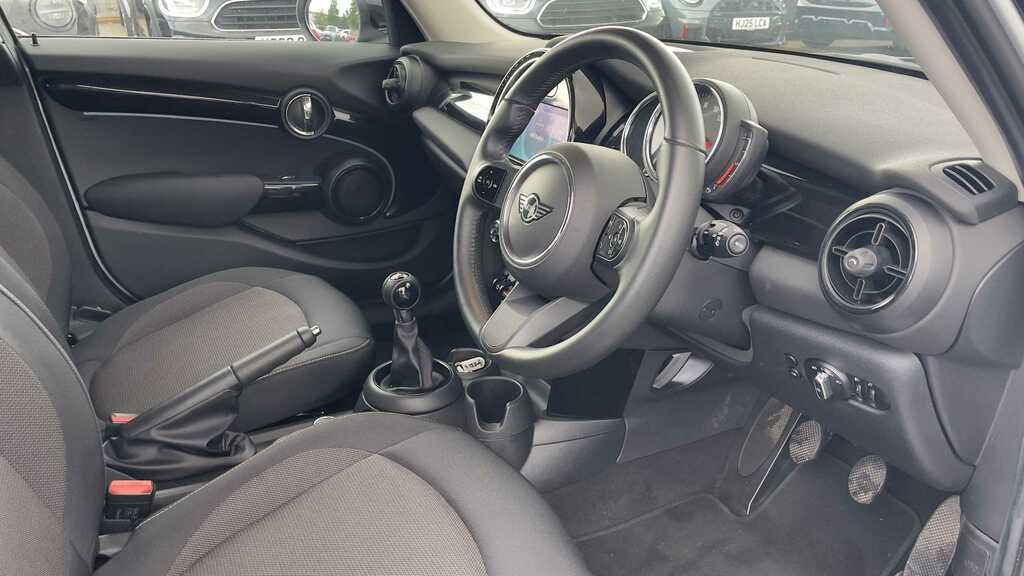 Mini Hatch 1.5 Cooper Classic 2022 White #6