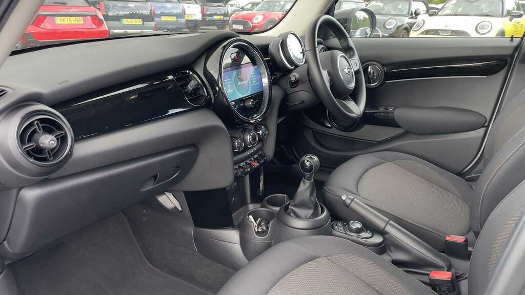 Mini Hatch 1.5 Cooper Classic 2022 White #5