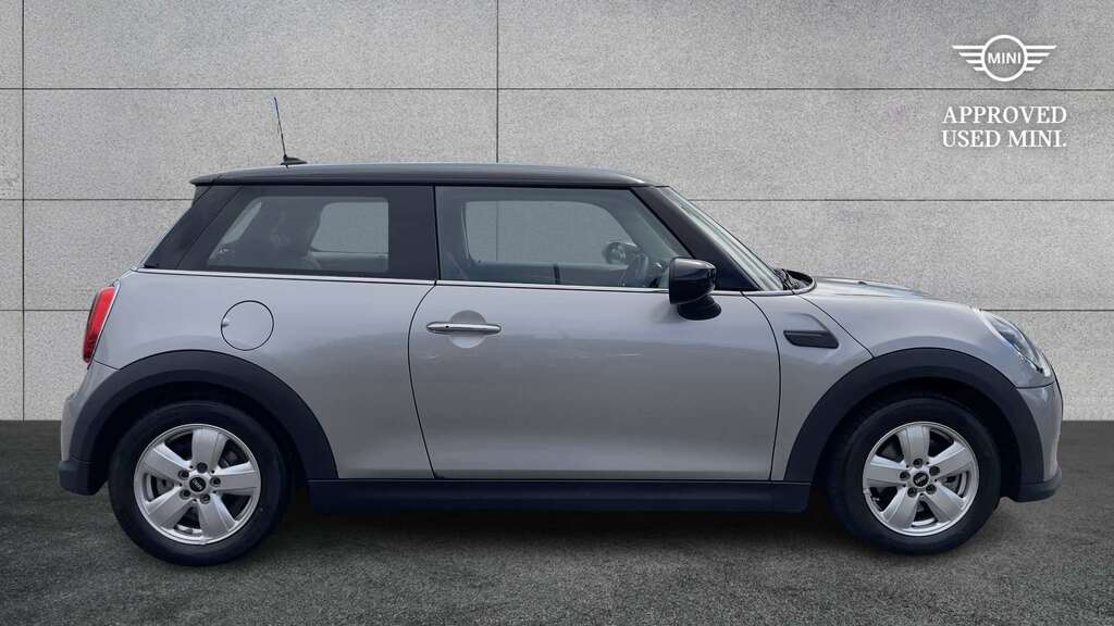 Mini Hatch 1.5 Cooper Classic 2023 YA72KPJ Silver #2