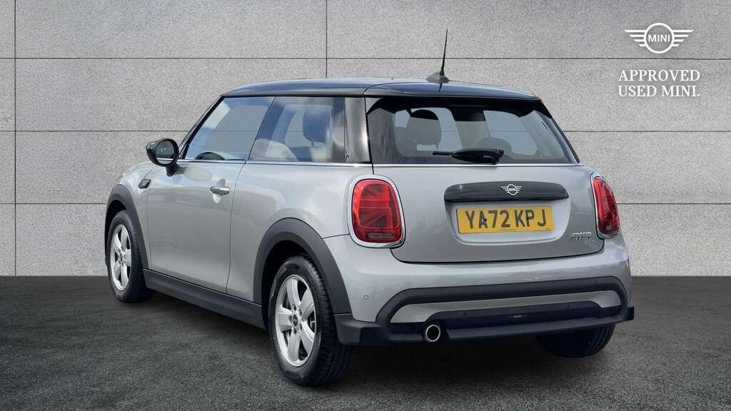 Mini Hatch 1.5 Cooper Classic 2023 YA72KPJ Silver #4