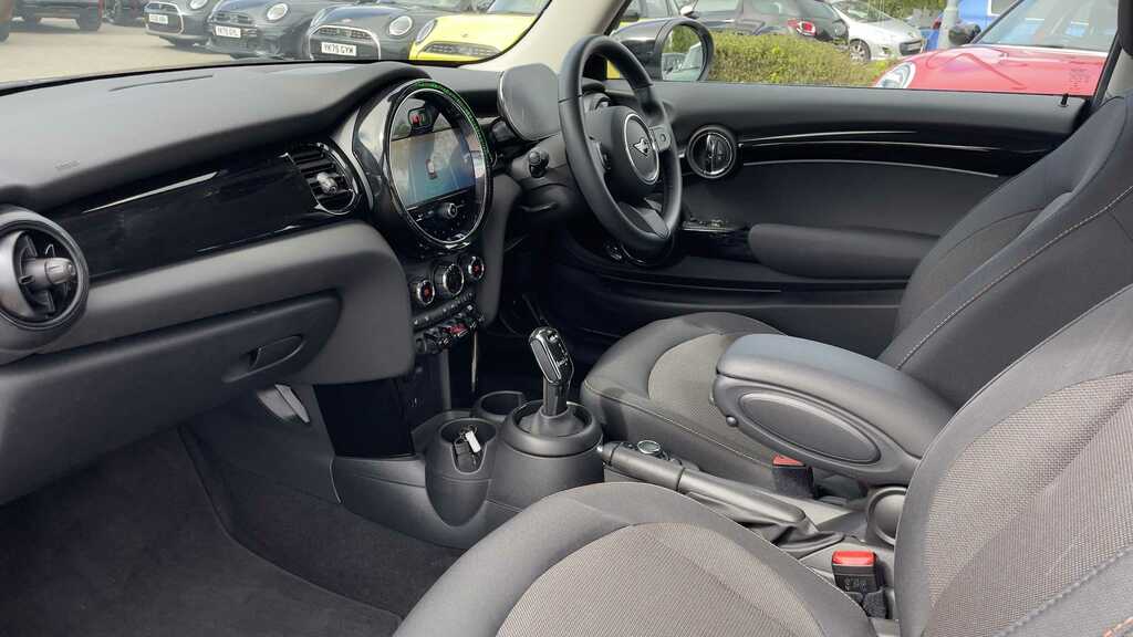 Mini Hatch 1.5 Cooper Classic 2023 YA72KPJ Silver #5